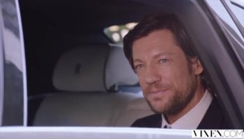 Teenage hottie dildoing her starving juicy snatch