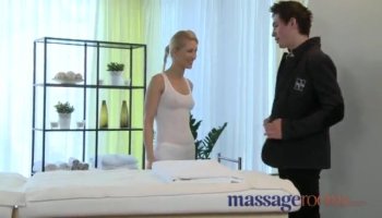 Redhead lesbian teen worships her brunette lesbian friend's tattooed feet